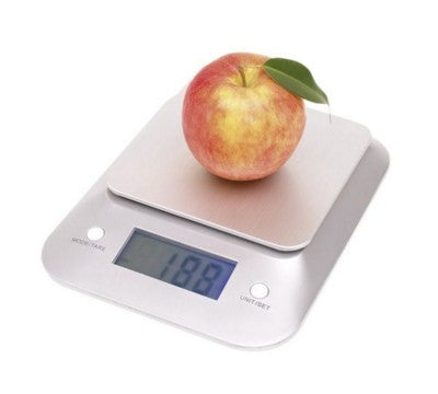 exquisite kitchen scales in silver metal | Adband